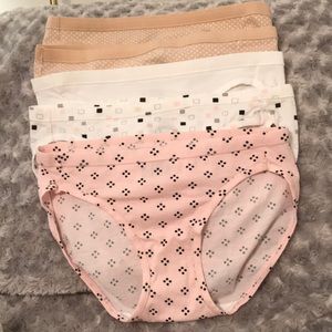Hanes Cotton Bikini Panties 5 Pairs Sz 6 NWOT